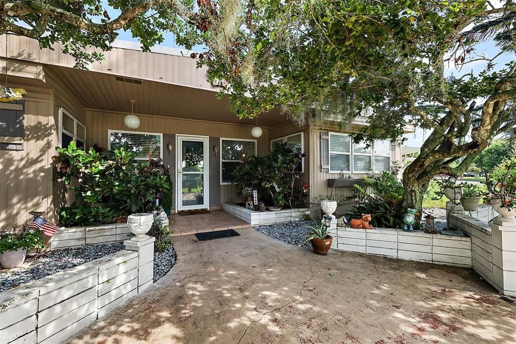 For Sale: $212,000 (2 beds, 2 baths, 1438 Square Feet)