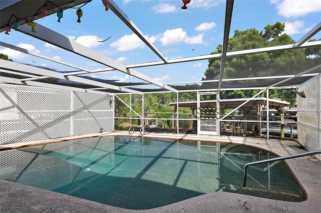 For Sale: $212,000 (2 beds, 2 baths, 1438 Square Feet)