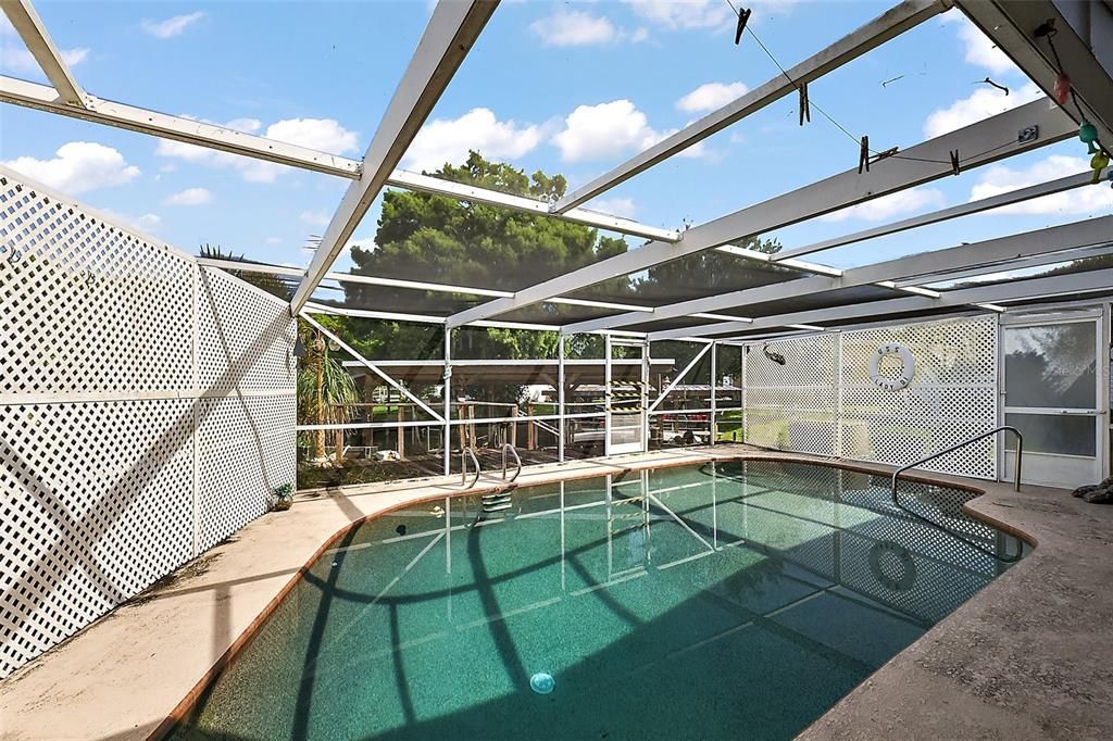 For Sale: $212,000 (2 beds, 2 baths, 1438 Square Feet)