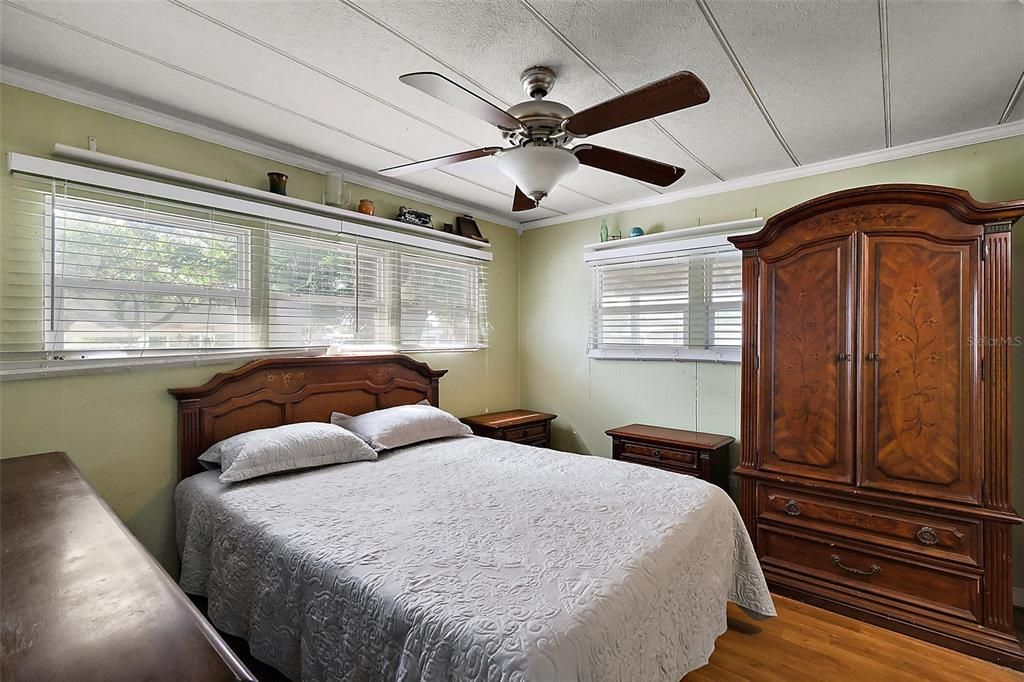 For Sale: $212,000 (2 beds, 2 baths, 1438 Square Feet)