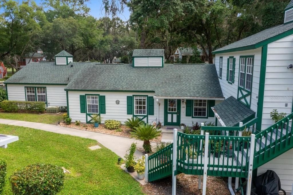 Под контрактом: $136,000 (2 спален, 2 ванн, 840 Квадратных фут)