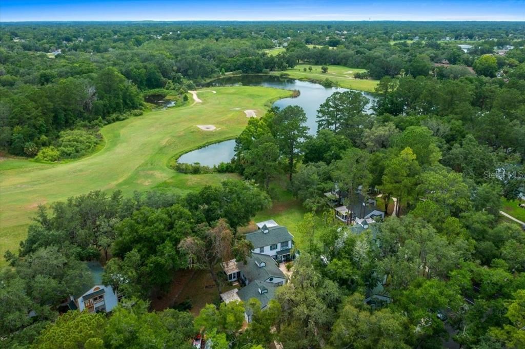 Под контрактом: $136,000 (2 спален, 2 ванн, 840 Квадратных фут)