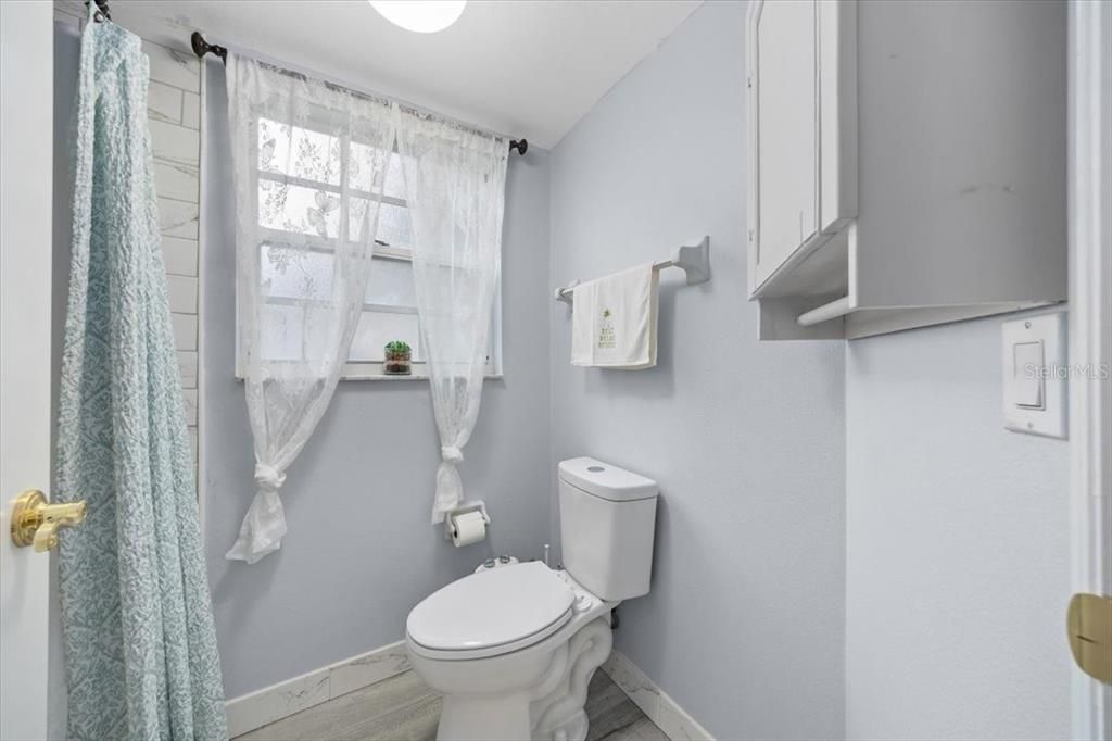 Под контрактом: $136,000 (2 спален, 2 ванн, 840 Квадратных фут)