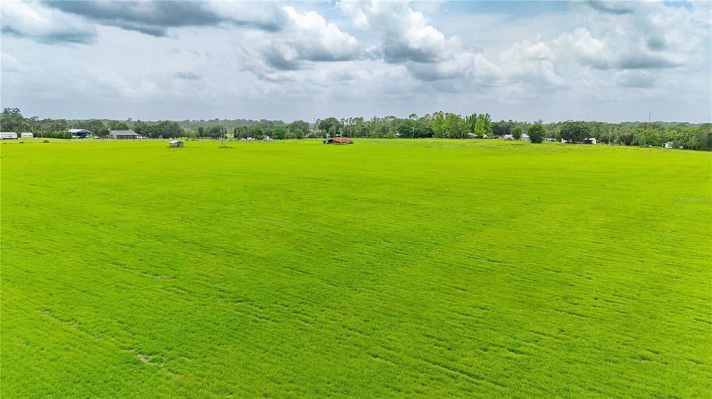 待售: $2,765,000 (38.73 acres)