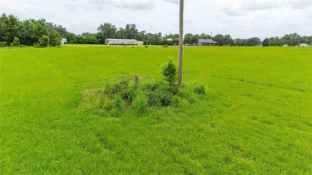 待售: $2,765,000 (38.73 acres)