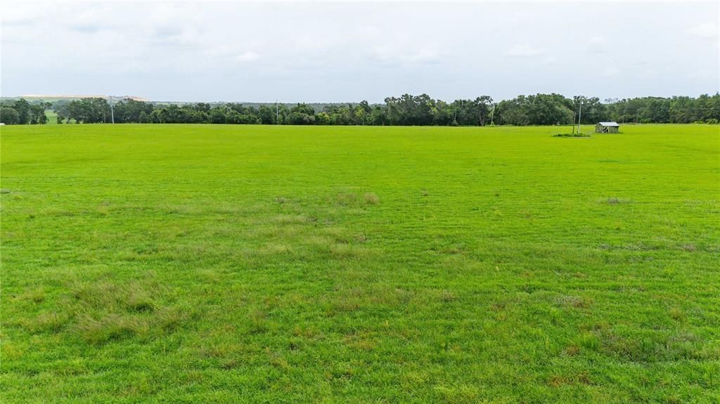 待售: $2,765,000 (38.73 acres)