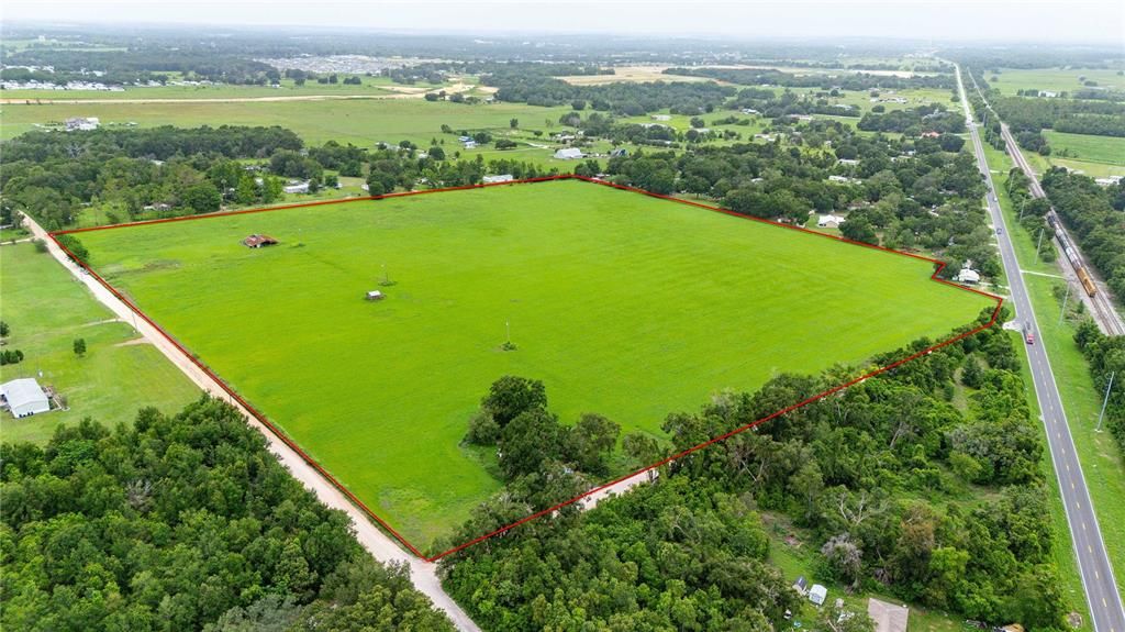 待售: $2,765,000 (38.73 acres)