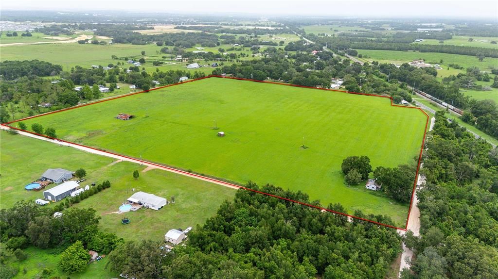 待售: $2,765,000 (38.73 acres)