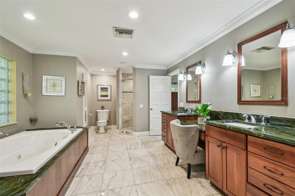 待售: $1,780,000 (4 贝兹, 3 浴室, 4074 平方英尺)