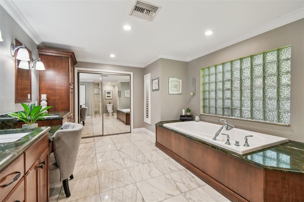 待售: $1,780,000 (4 贝兹, 3 浴室, 4074 平方英尺)