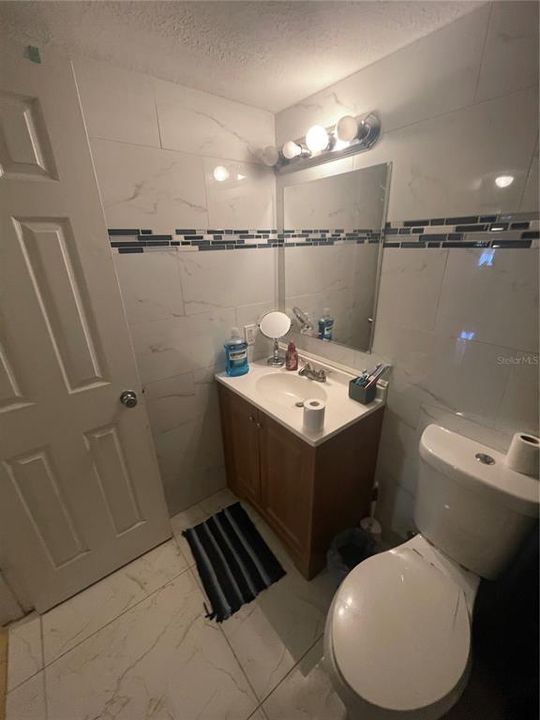 For Sale: $115,000 (2 beds, 1 baths, 899 Square Feet)