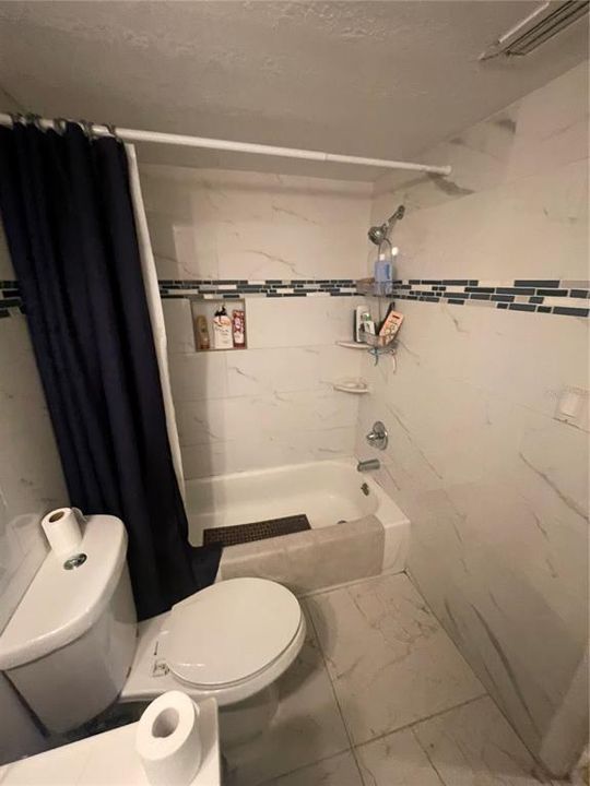 For Sale: $115,000 (2 beds, 1 baths, 899 Square Feet)