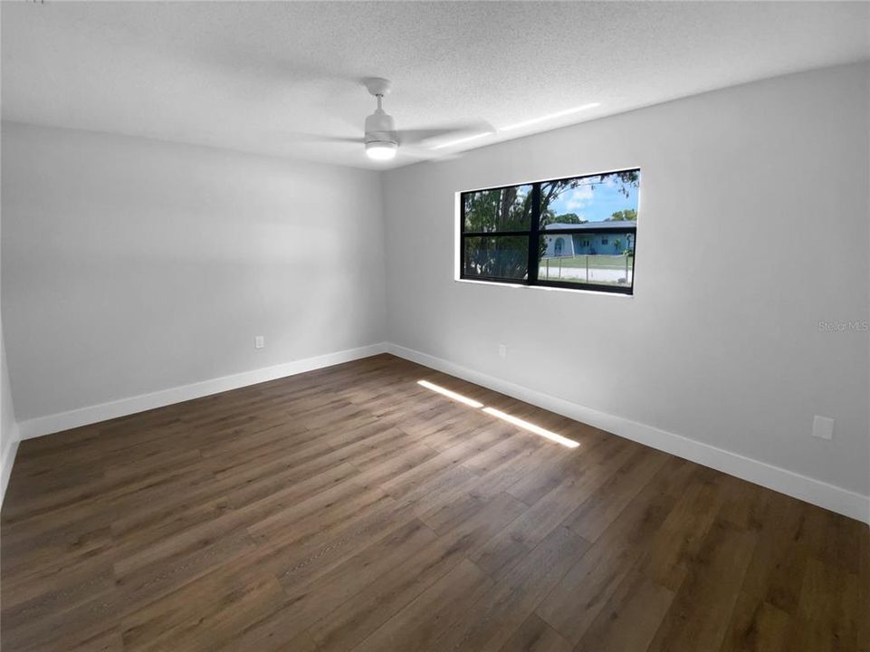 Active With Contract: $219,000 (2 beds, 2 baths, 1002 Square Feet)