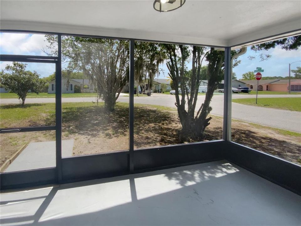 Active With Contract: $219,000 (2 beds, 2 baths, 1002 Square Feet)