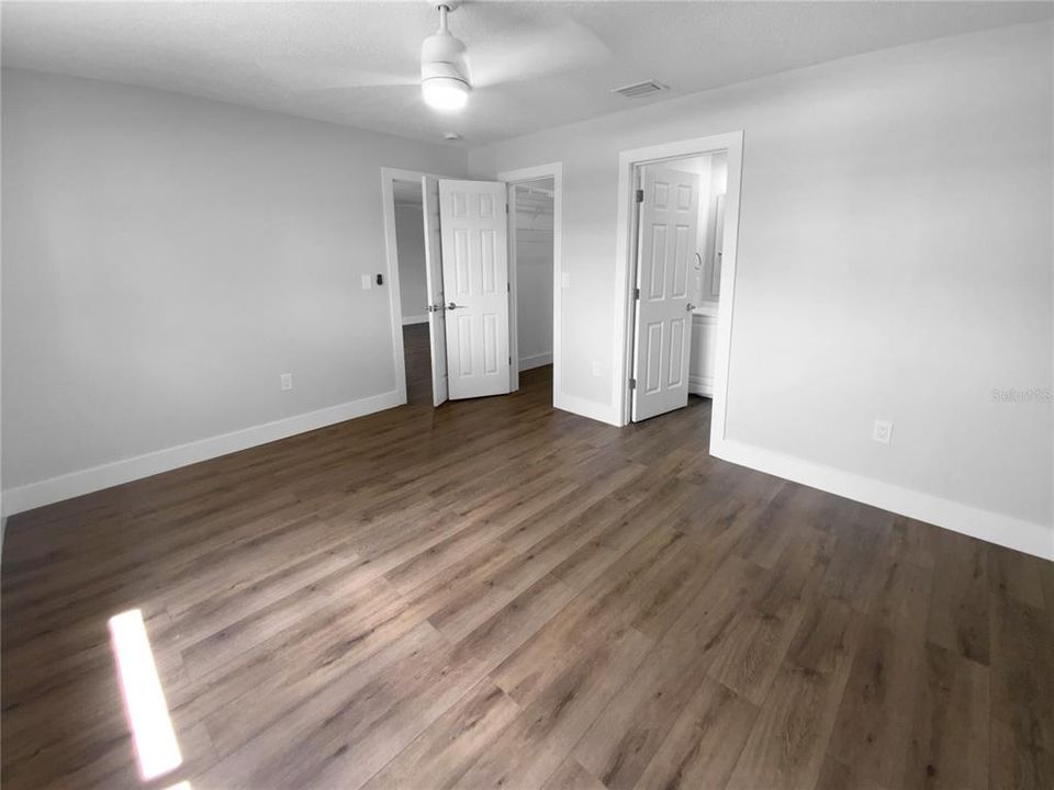 Active With Contract: $219,000 (2 beds, 2 baths, 1002 Square Feet)