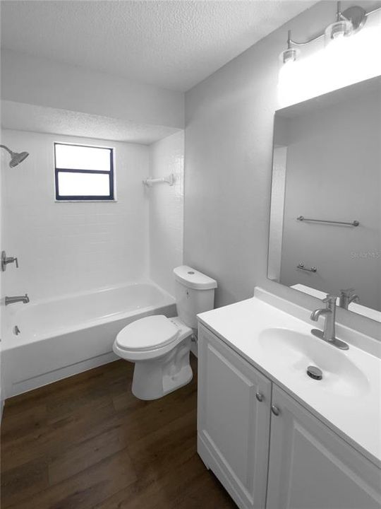 Active With Contract: $219,000 (2 beds, 2 baths, 1002 Square Feet)