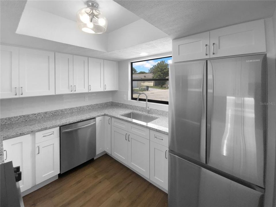 Active With Contract: $219,000 (2 beds, 2 baths, 1002 Square Feet)