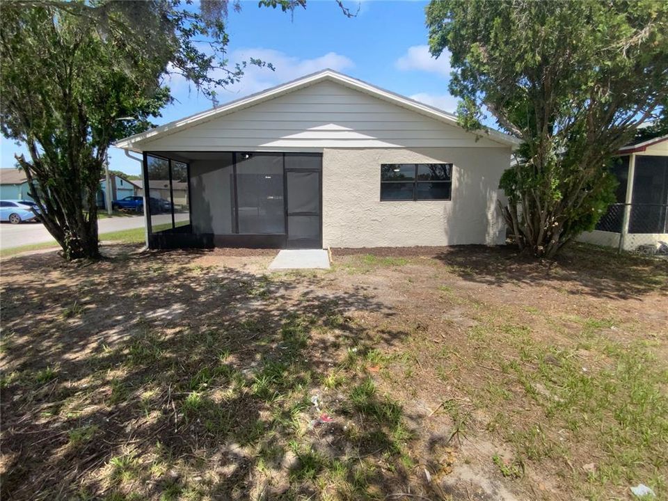 Active With Contract: $219,000 (2 beds, 2 baths, 1002 Square Feet)