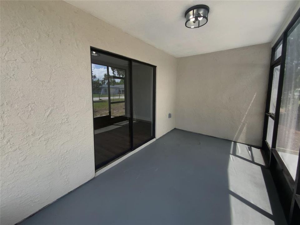 Active With Contract: $219,000 (2 beds, 2 baths, 1002 Square Feet)