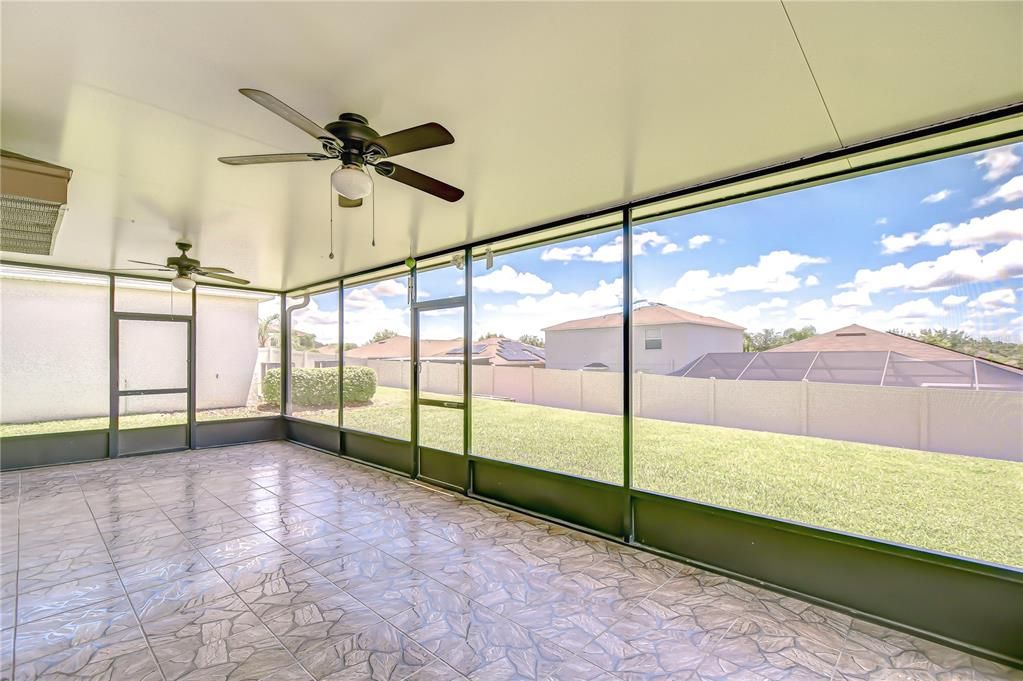 En Venta: $390,000 (4 camas, 2 baños, 2612 Pies cuadrados)