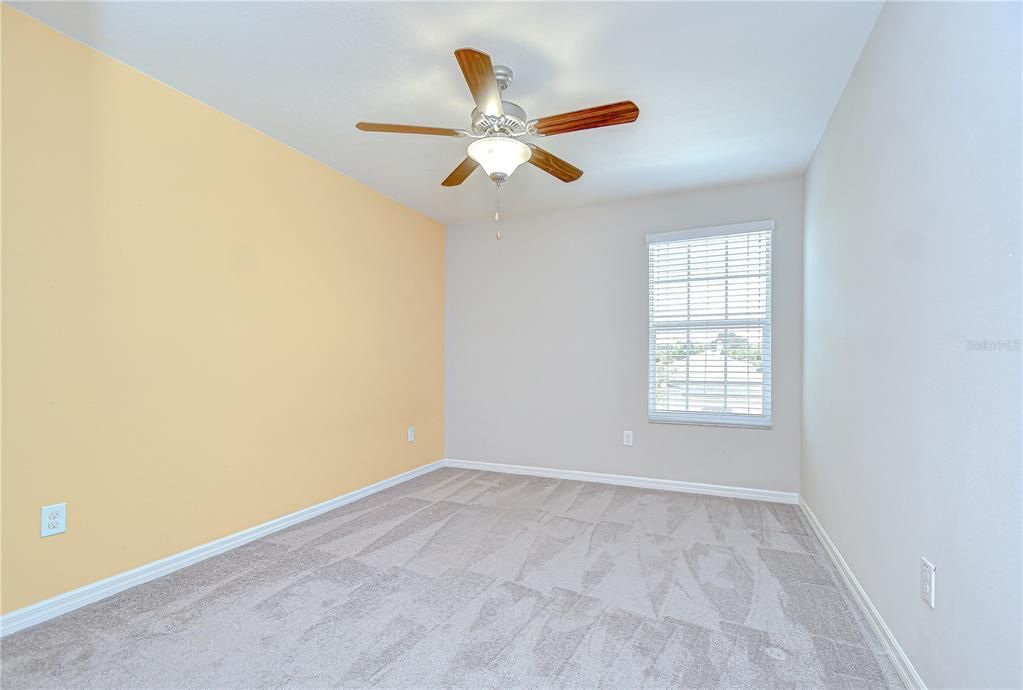 En Venta: $390,000 (4 camas, 2 baños, 2612 Pies cuadrados)