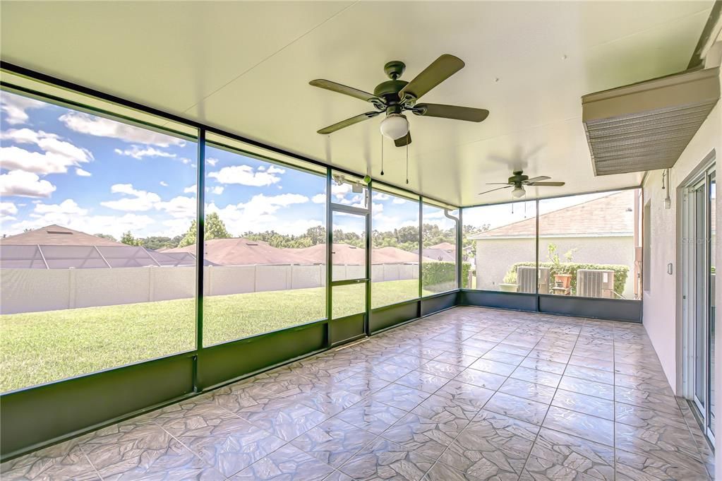 En Venta: $390,000 (4 camas, 2 baños, 2612 Pies cuadrados)