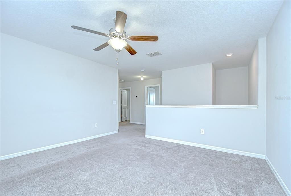 En Venta: $390,000 (4 camas, 2 baños, 2612 Pies cuadrados)