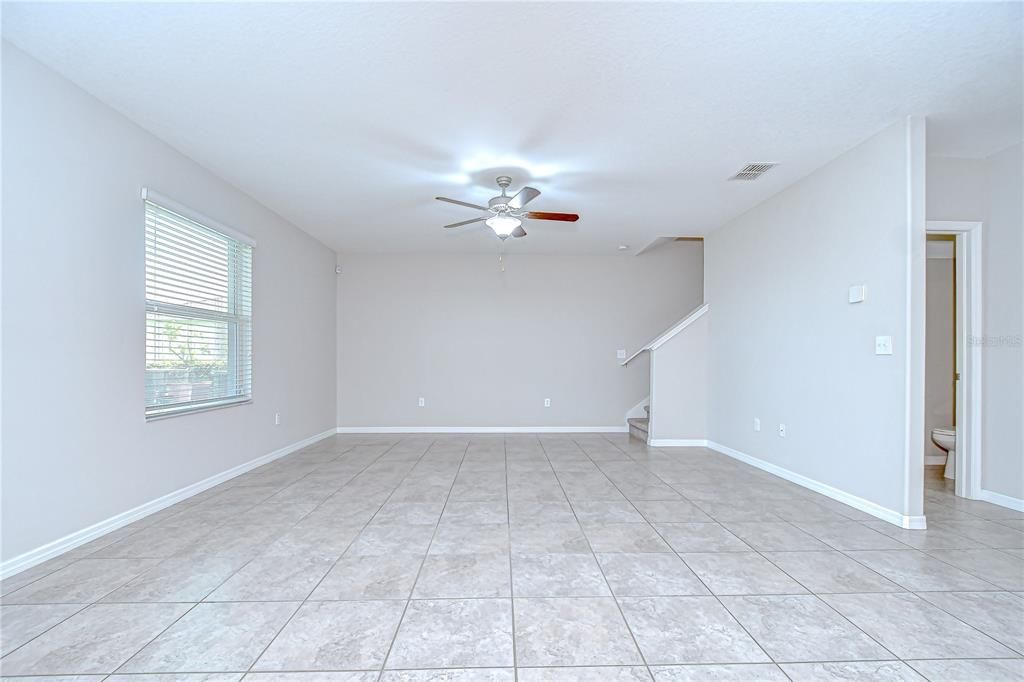 En Venta: $390,000 (4 camas, 2 baños, 2612 Pies cuadrados)