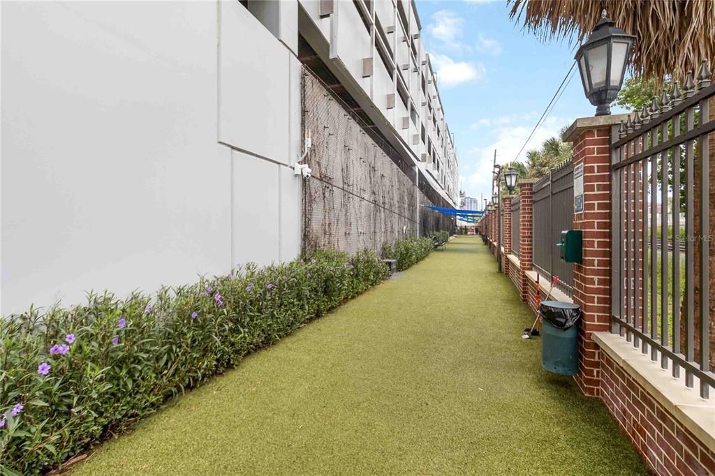 For Sale: $325,000 (1 beds, 1 baths, 1350 Square Feet)