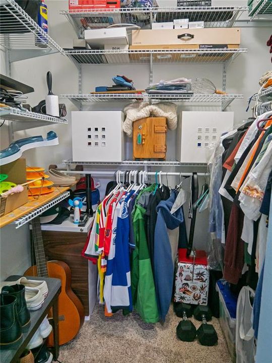 Active With Contract: $149,700 (1 beds, 1 baths, 750 Square Feet)