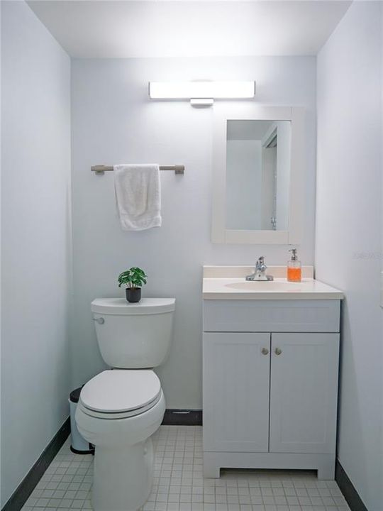 Active With Contract: $149,700 (1 beds, 1 baths, 750 Square Feet)