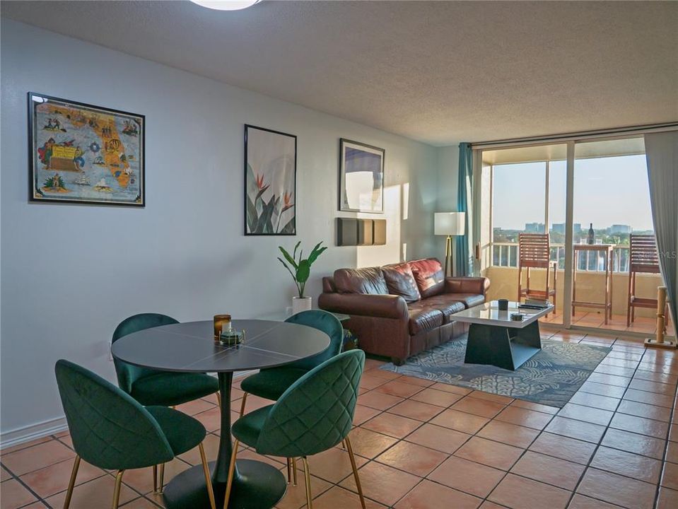 Active With Contract: $149,700 (1 beds, 1 baths, 750 Square Feet)