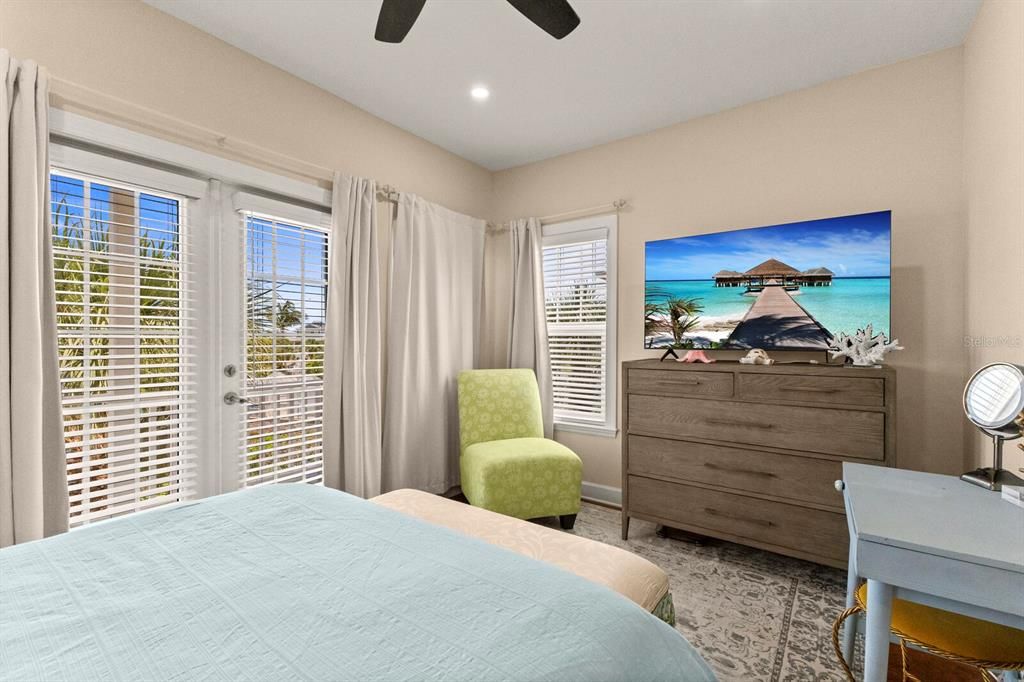 待售: $879,000 (3 贝兹, 3 浴室, 1592 平方英尺)