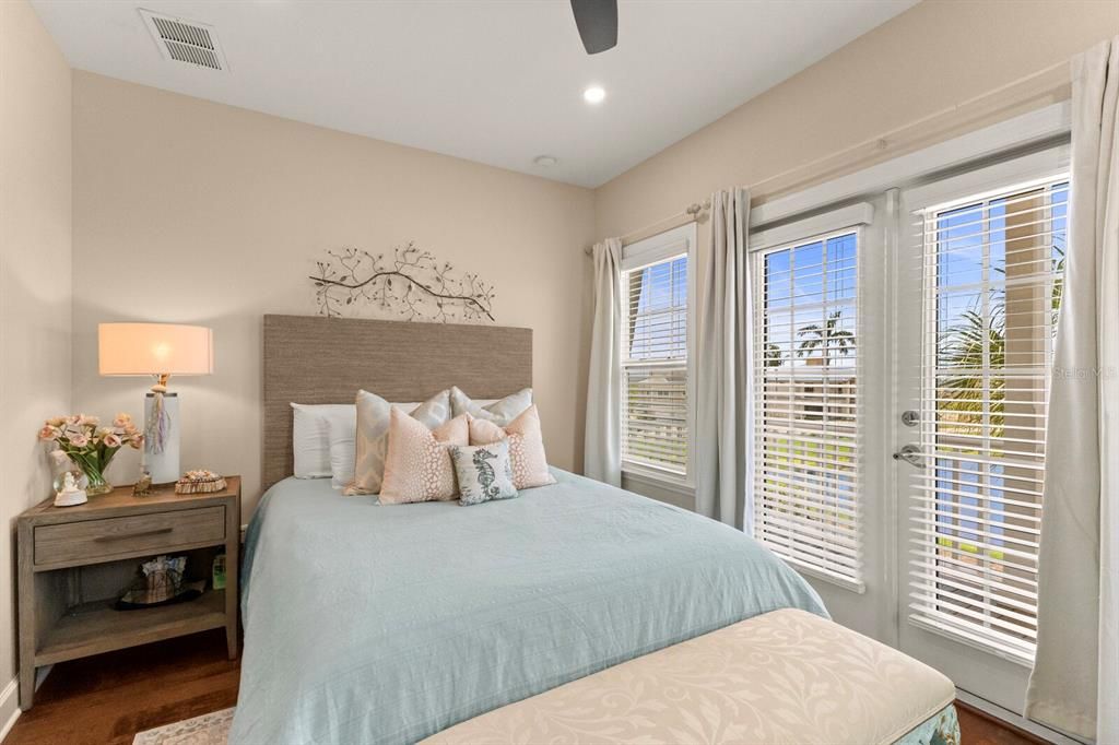 待售: $879,000 (3 贝兹, 3 浴室, 1592 平方英尺)