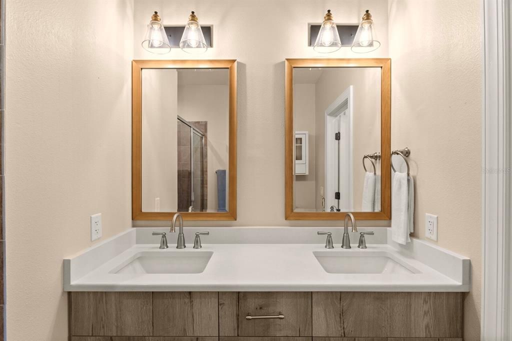 待售: $879,000 (3 贝兹, 3 浴室, 1592 平方英尺)