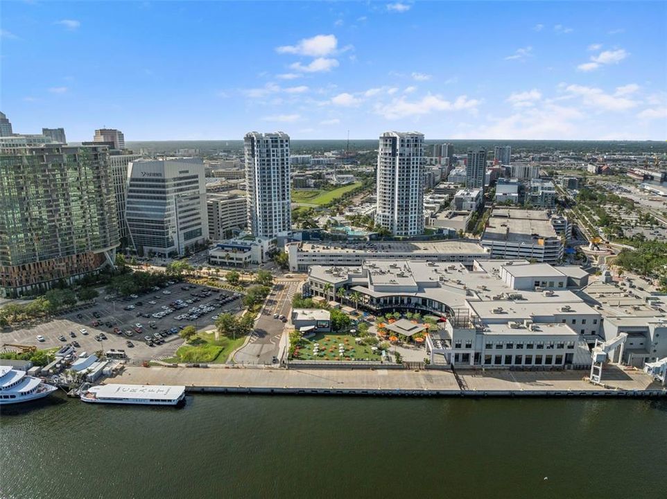 For Sale: $699,000 (2 beds, 2 baths, 1363 Square Feet)