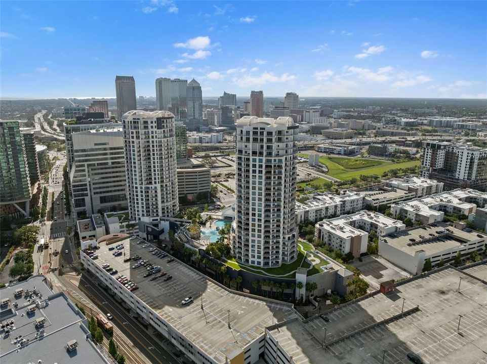 For Sale: $699,000 (2 beds, 2 baths, 1363 Square Feet)