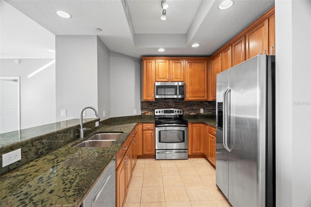 For Sale: $699,000 (2 beds, 2 baths, 1363 Square Feet)