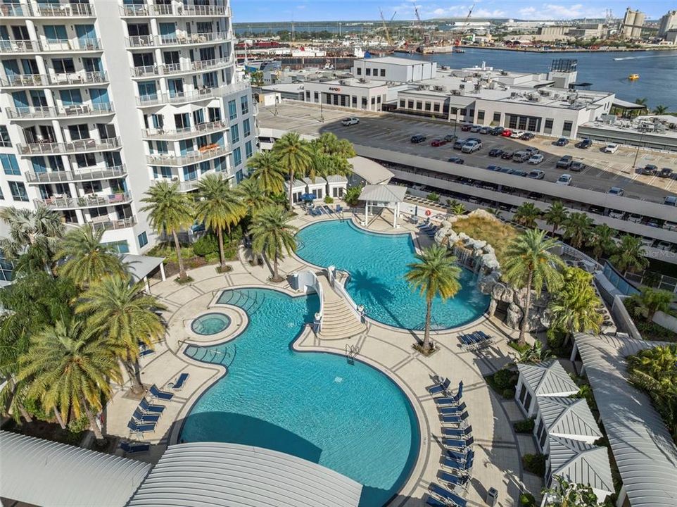 For Sale: $699,000 (2 beds, 2 baths, 1363 Square Feet)