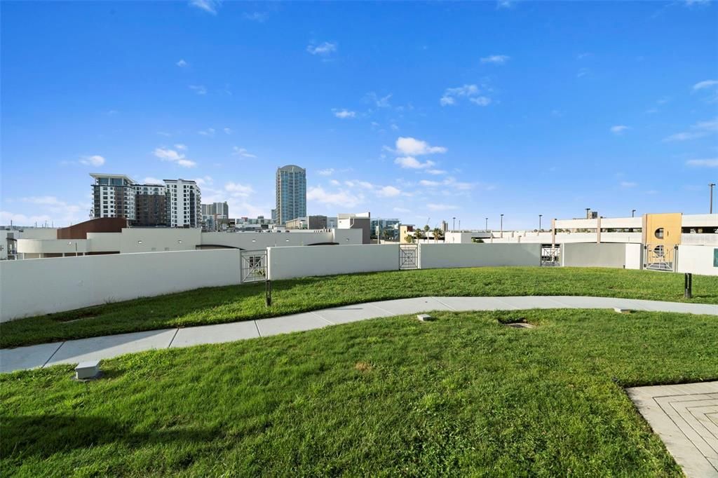 For Sale: $699,000 (2 beds, 2 baths, 1363 Square Feet)