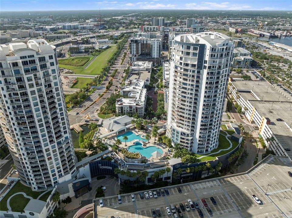 For Sale: $699,000 (2 beds, 2 baths, 1363 Square Feet)