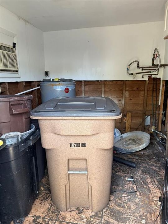 合同活跃: $225,000 (2 贝兹, 2 浴室, 1232 平方英尺)