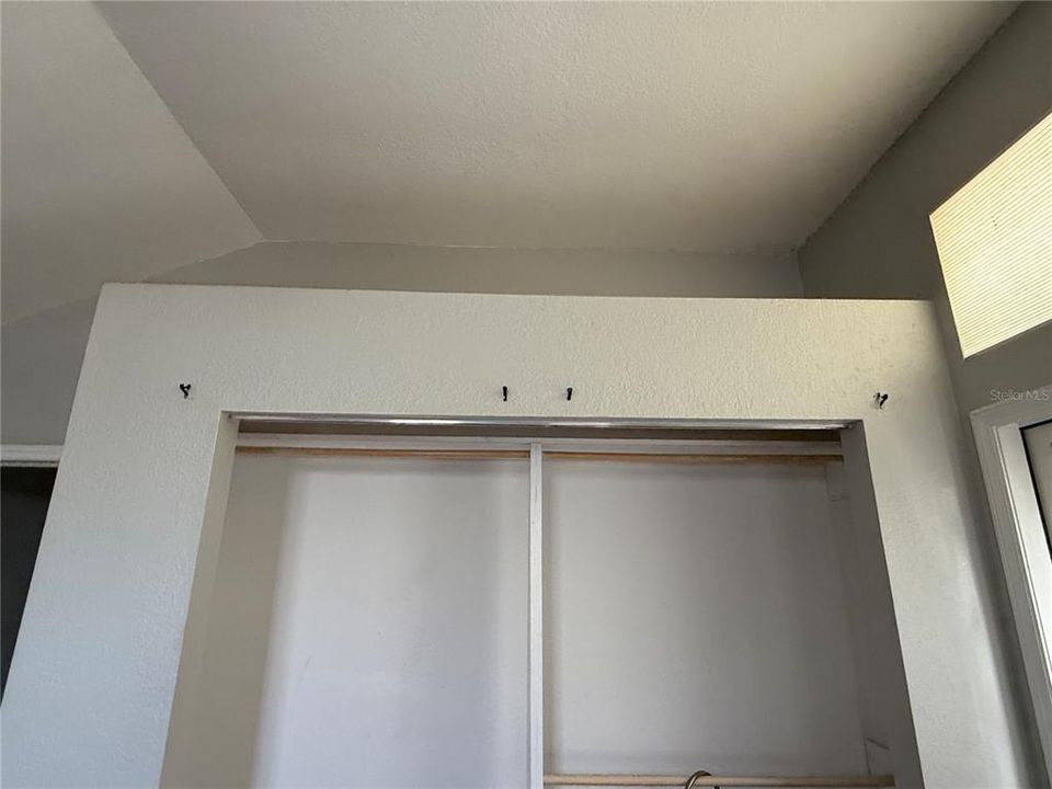 合同活跃: $225,000 (2 贝兹, 2 浴室, 1232 平方英尺)