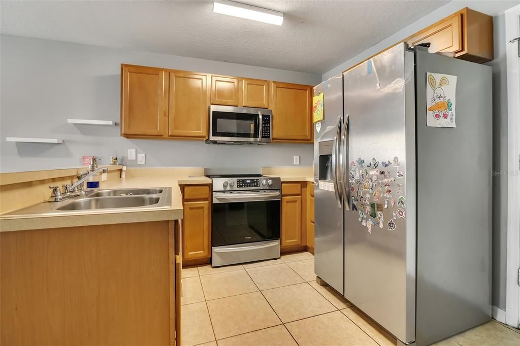 Active With Contract: $275,000 (3 beds, 2 baths, 1495 Square Feet)