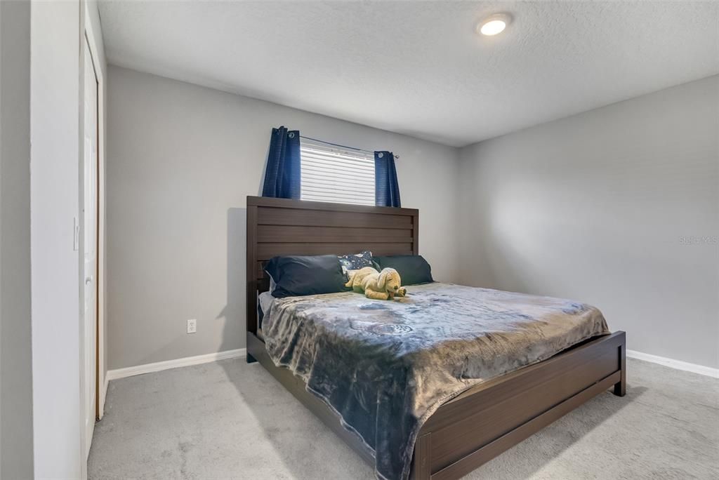 Active With Contract: $275,000 (3 beds, 2 baths, 1495 Square Feet)