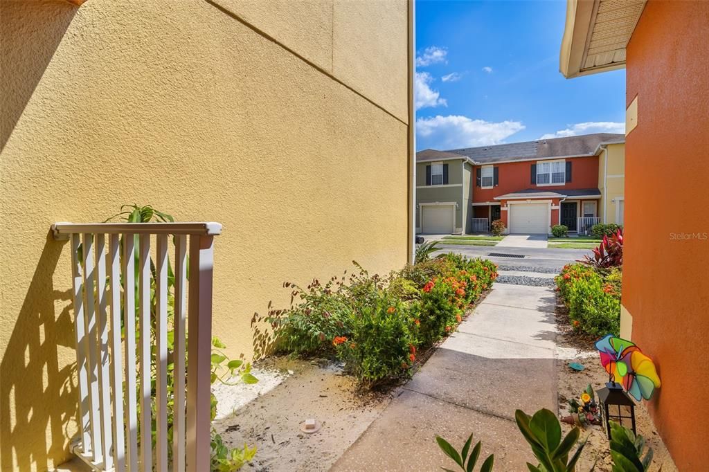 Active With Contract: $275,000 (3 beds, 2 baths, 1495 Square Feet)