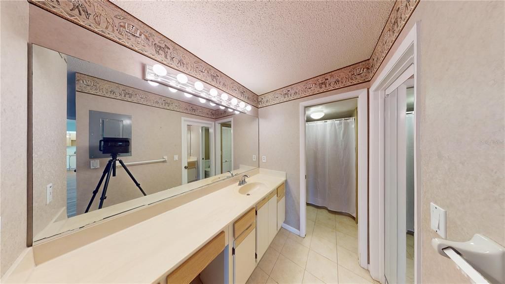 For Rent: $1,500 (2 beds, 2 baths, 1352 Square Feet)