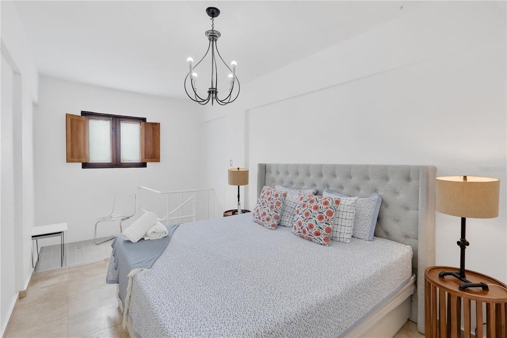 En Venta: $475,000 (1 camas, 1 baños, 877 Pies cuadrados)