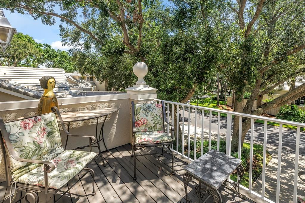 For Sale: $689,000 (3 beds, 2 baths, 1940 Square Feet)