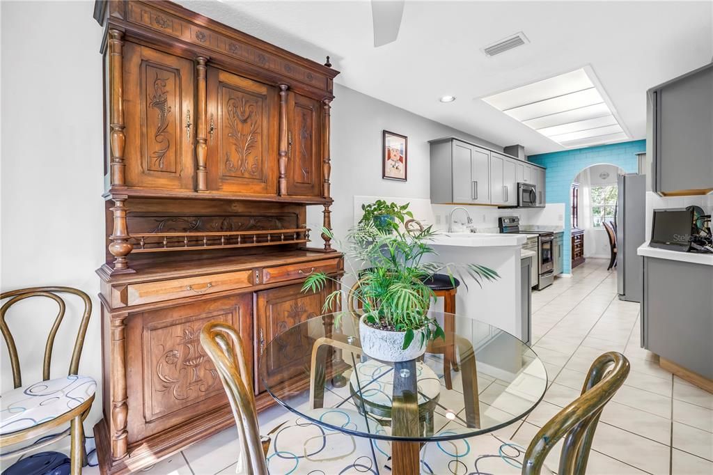 For Sale: $689,000 (3 beds, 2 baths, 1940 Square Feet)